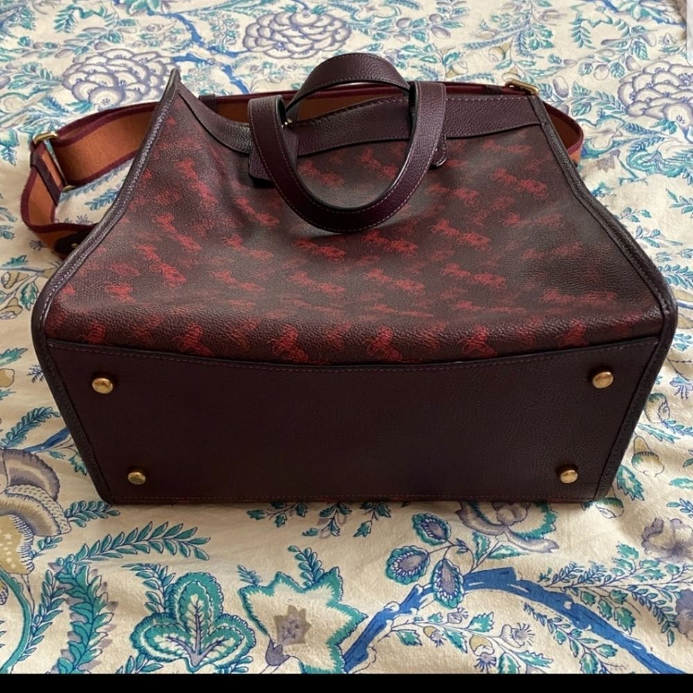Coach Field Large Tote - Picture 5 of 5